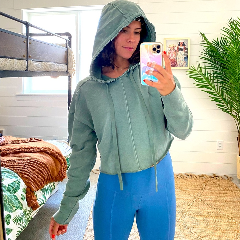 Alo Yoga Crop Hoodie